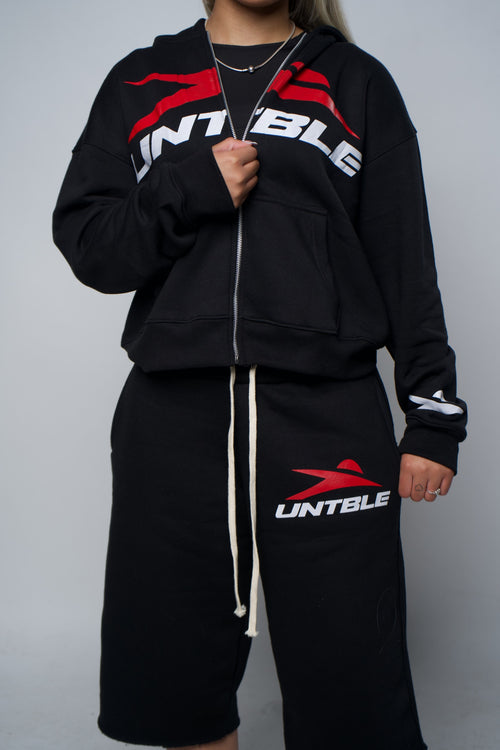 "UNTBLE" 3/4 SHORTS