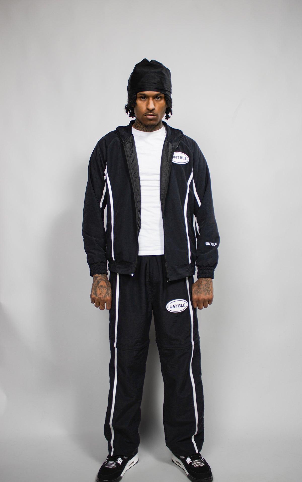 BLACK "UNTBLE" TRACKSUIT